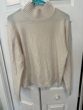 LOFT Cream Ribbed Turtleneck Sweater